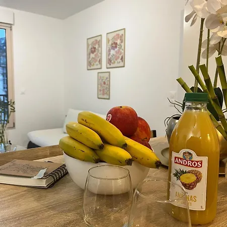 Seemingly Spacious Modern & Bright Chic Appartamento *