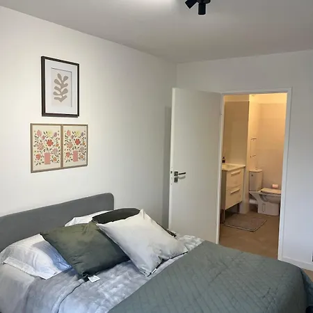 Seemingly Spacious Modern & Bright Chic Appartamento *